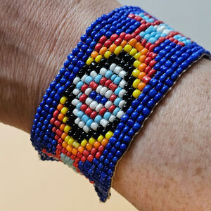 Vintage Native American Seed Bead Bracelet Blue with Diamond Pattern